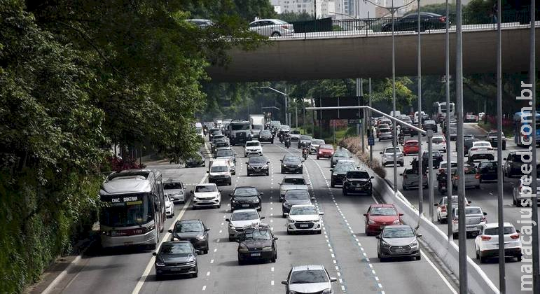 Governo Lula vai remodelar DPVAT, que deve voltar a ser cobrado em 2024