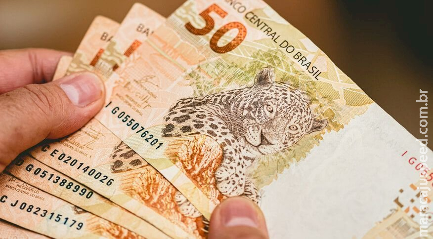 Governo prepara queda de juros do consignado para aposentados Governo prepara queda de juros do consignado para aposentados