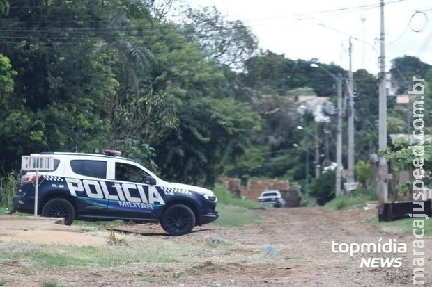 Homem bate com fio e ameaça meter fogo no rosto da mulher no Jardim América