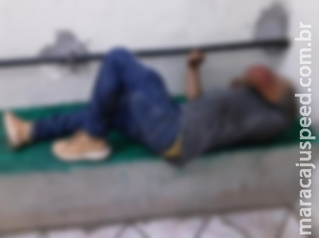 Homem de 27 anos sofre pancada na cabeça e sofre assalto ao sair de boate