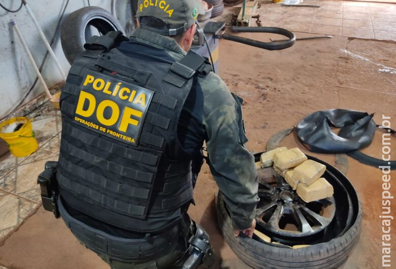 Homem é flagrado com maconha escondida dentro de rodas de veículo Homem é flagrado com maconha escondida dentro de rodas de veículo