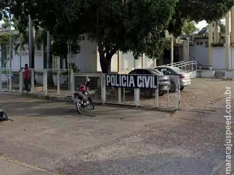 Homem é preso por zoofilia após ser filmado abusando de duas cadelas
