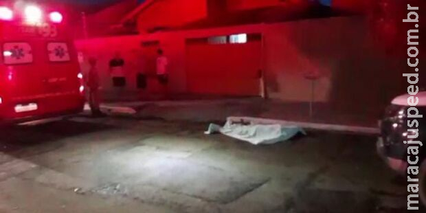 Morto a facadas chegou fazendo ameaças na casa de assassino em Campo Grande Morto a facadas chegou fazendo ameaças na casa de assassino em Campo Grande