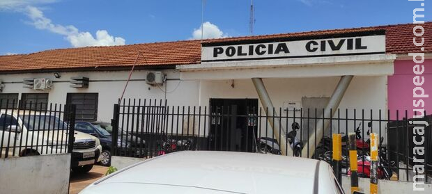 Mulher se esconde no banheiro e pede ajuda da polícia contra violência em Rio Brilhante