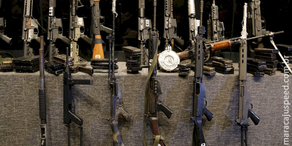 PF faz operação contra tráfico internacional de armas