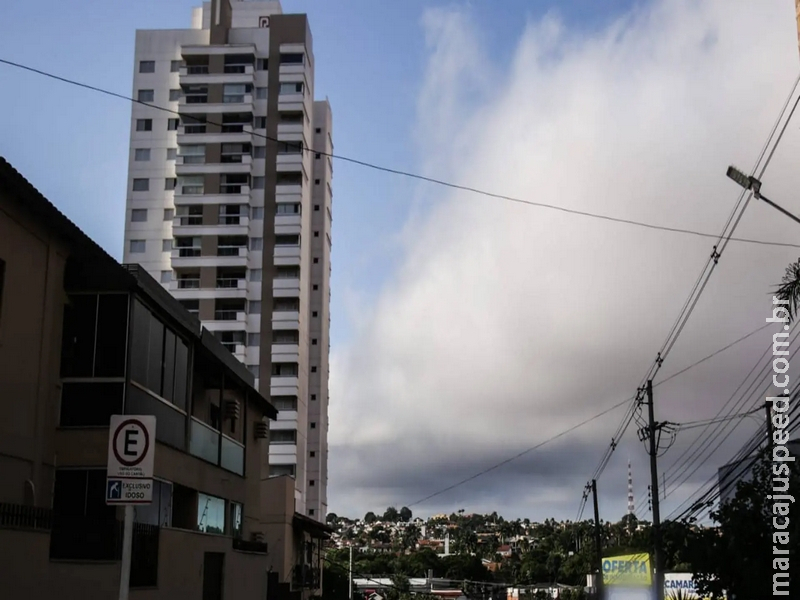 Sábado promete ser quente e com possibilidade de chuva em MS Sábado promete ser quente e com possibilidade de chuva em MS
