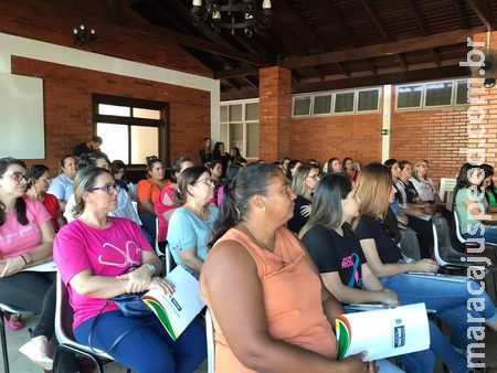 Servidores da Saúde recebem palestra em programação ao Mês da Mulher