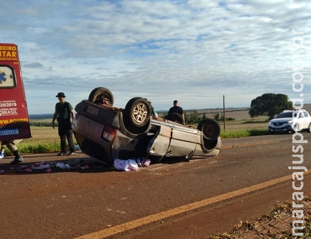 Veículo perde controle e capota na rodovia BR 060 em Sidrolândia Veículo perde controle e capota na rodovia BR 060 em Sidrolândia