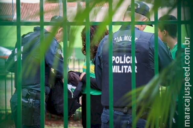 Alunos de escola passam por revista após aviso de massacre em Campo Grande
