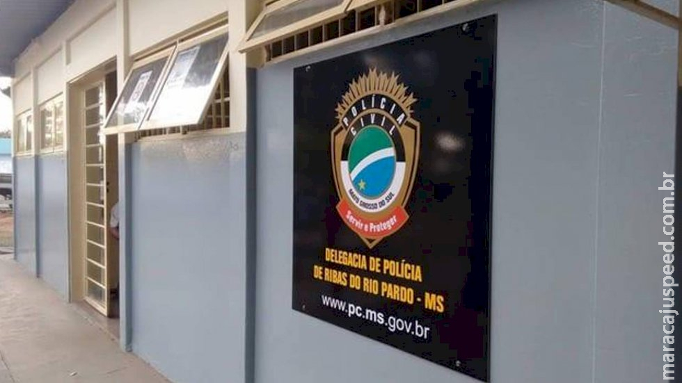 Caminhoneiro morre eletrocutado em frente ao filho de 5 anos após veículo tocar fiação elétrica Caminhoneiro morre eletrocutado em frente ao filho de 5 anos após veículo tocar fiação elétrica
