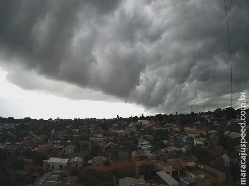 Chuva chega em Campo Grande e anuncia queda na temperatura que pode chegar a 16°C no feriado