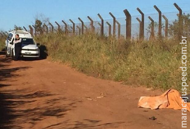 Corpo é achado com moscas na boca em estrada de Ponta Porã 