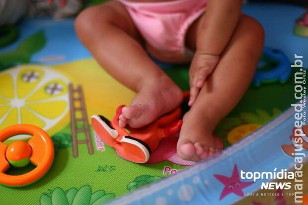 Criança de 2 anos vai dormir com a tia e volta morta para casa em Aquidauana