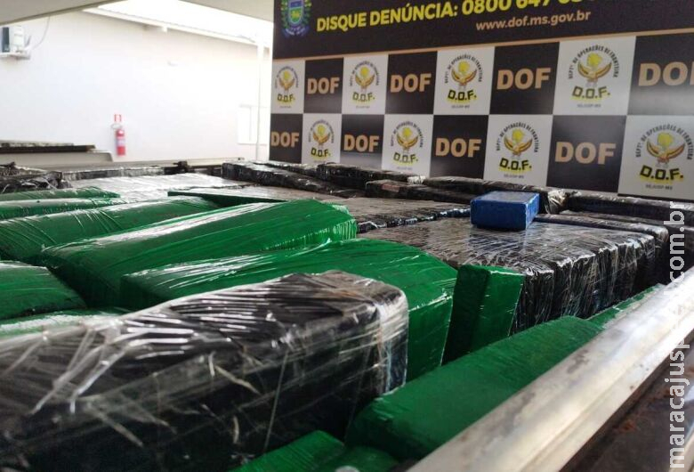 DOF apreende cerca de 3,5 toneladas de maconha na região de fronteira DOF apreende cerca de 3,5 toneladas de maconha na região de fronteira