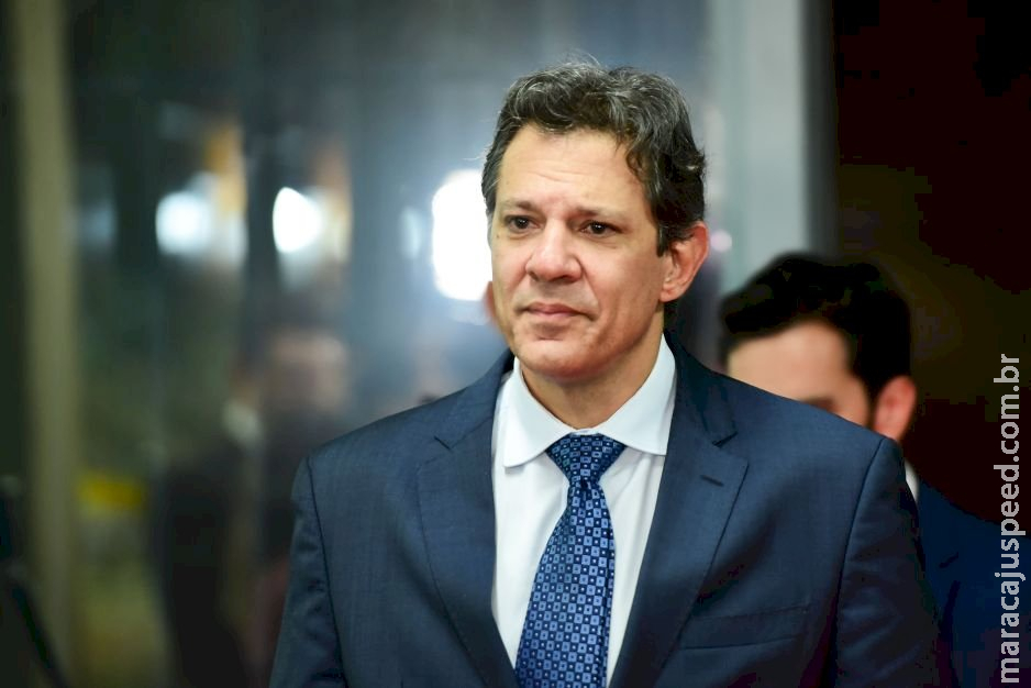Haddad recua e mantém isenção de taxa sobre encomendas de até US$ 50 entre pessoas físicas Haddad recua e mantém isenção de taxa sobre encomendas de até US$ 50 entre pessoas físicas
