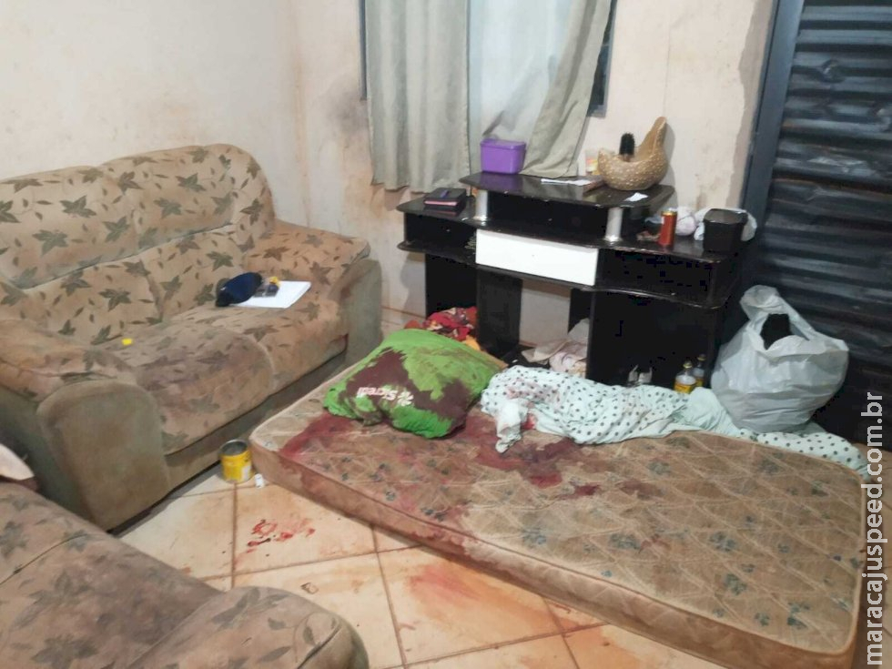 Homem é assassinado com golpes de faca enquanto dormia