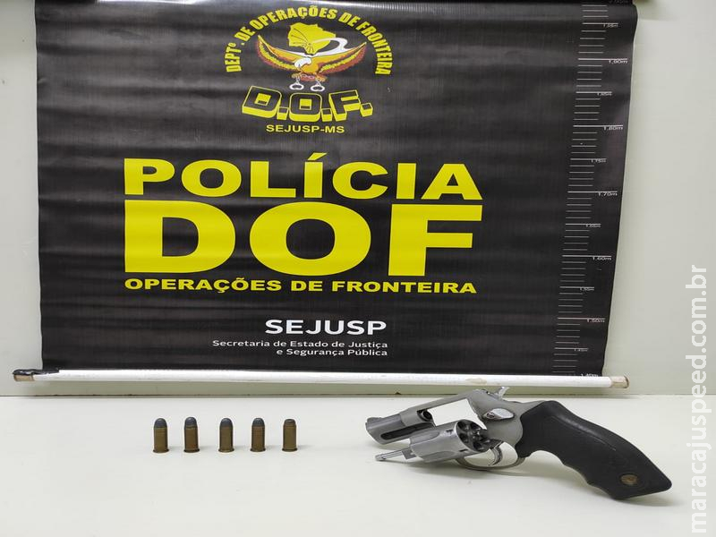 Homem é preso pelo DOF com arma de fogo e munições em Naviraí Homem é preso pelo DOF com arma de fogo e munições em Naviraí