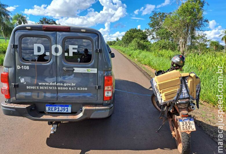 Homem é preso transportando 50kg de maconha em moto Homem é preso transportando 50kg de maconha em moto