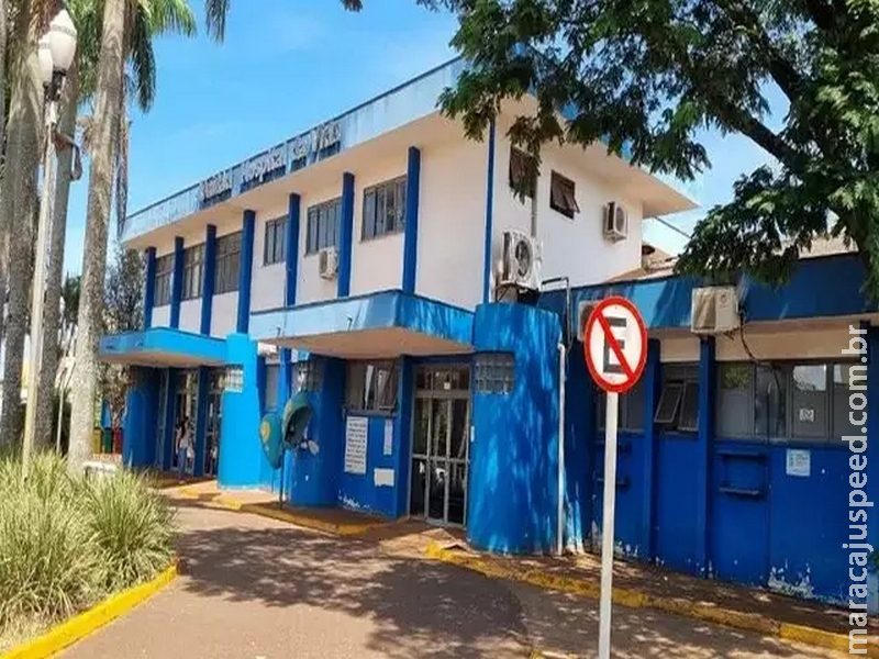 Homem é socorrido em estado grave após ser atropelado e arrastado por carro 