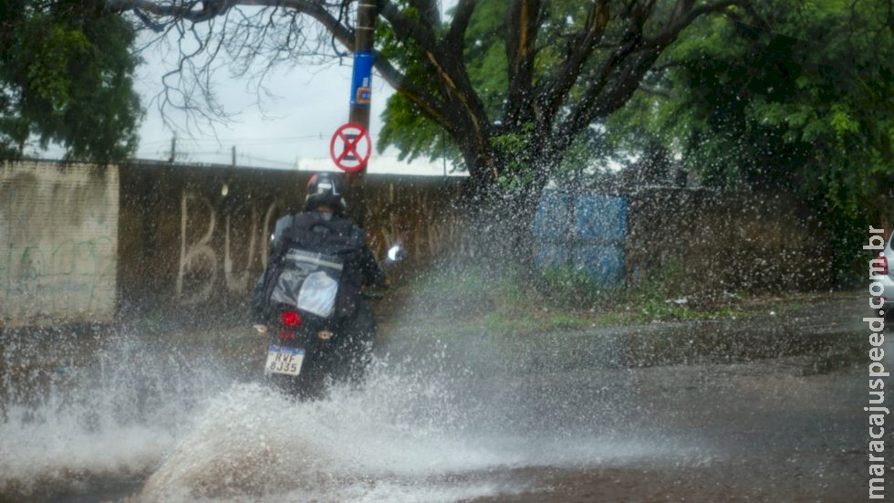 Inmet avisa para chuvas intensas e ventos de 60 km/h em Mato Grosso do Sul