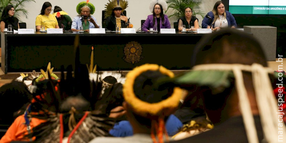 Líderes indígenas se unem contra projetos no Congresso