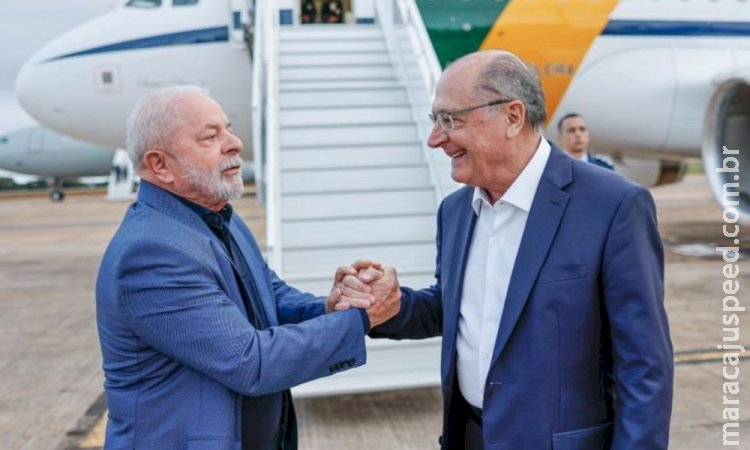 Lula viaja à China para ‘construir parcerias’ e diz que convidará Xi Jinping para visita ao Brasil