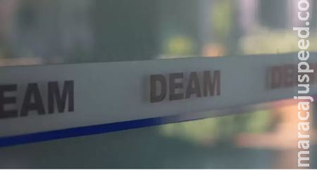 Mãe espanca próprio filho com pedaço de madeira com prego