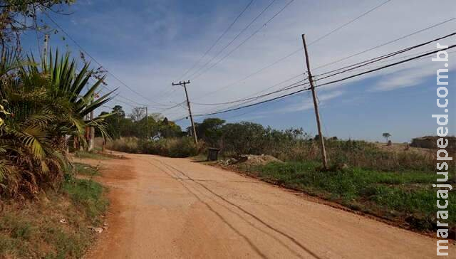 Motociclista é atropelado por carreta e morre em estrada