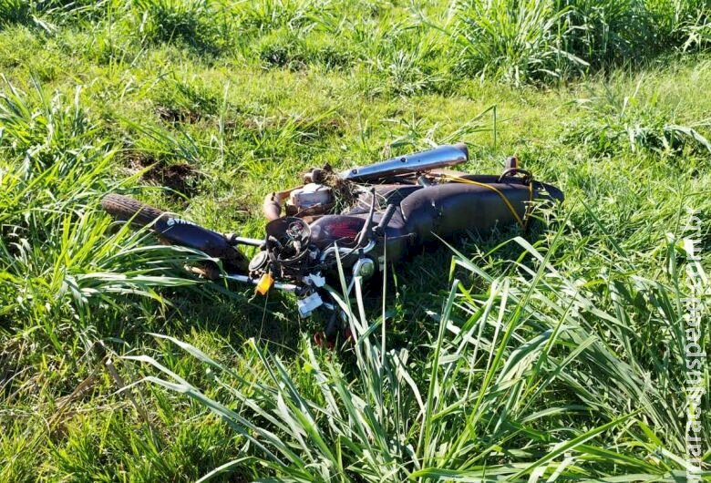 Motociclista encontrado morto em rotatória estava em Dourados a trabalho