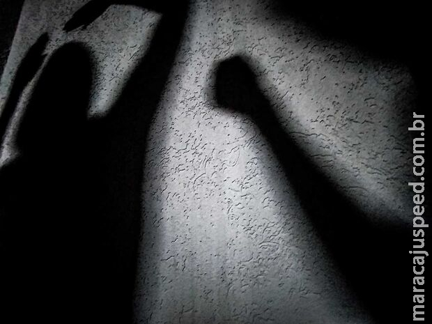 Mulher se esconde em escola para não ser morta pelo ex-namorado em Corumbá