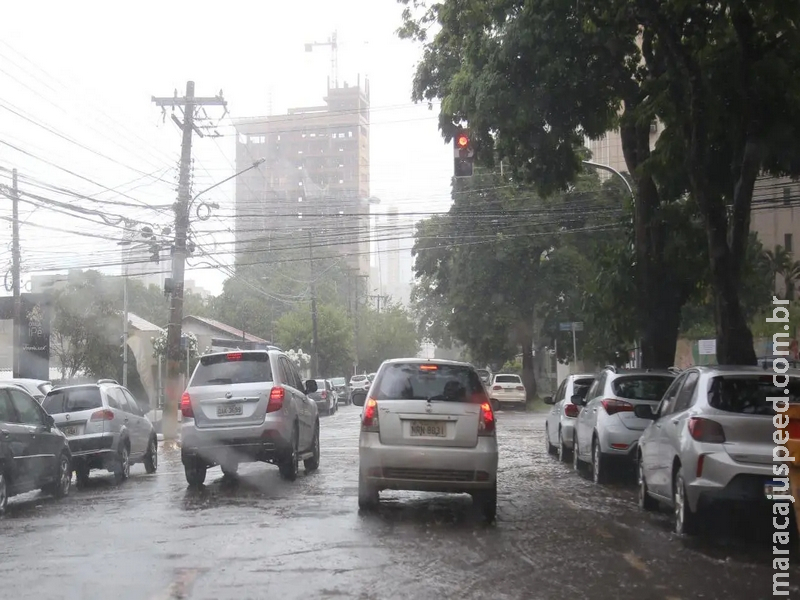 Nova frente fria se aproxima de Mato Grosso do Sul e semana deve ser de chuvas isoladas