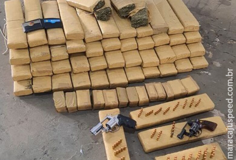 Polícia apreende maconha, revólveres, munições e recupera veículo Polícia apreende maconha, revólveres, munições e recupera veículo
