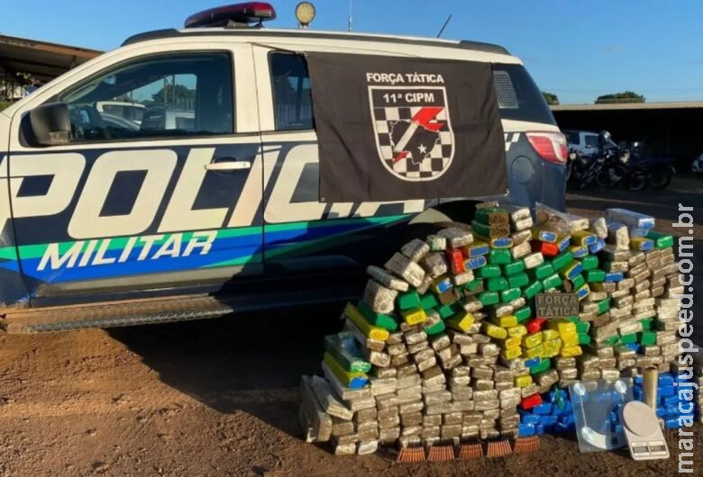 Polícia apreende mais de 300 quilos de maconha em 