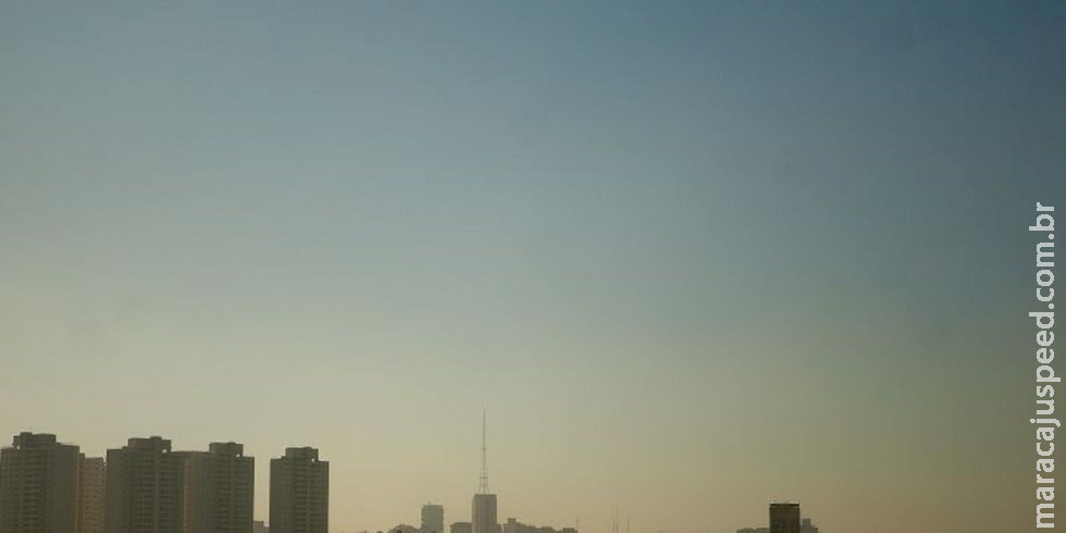 Poluição causa 1,2 mil mortes prematuras de crianças por ano na Europa Poluição causa 1,2 mil mortes prematuras de crianças por ano na Europa