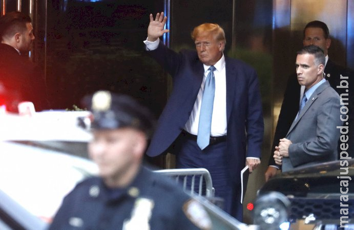 Trump volta a se apresentar à justiça em Nova York por fraude financeira Trump volta a se apresentar à justiça em Nova York por fraude financeira