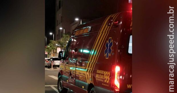 Bombeiros socorrem homem espancado a 