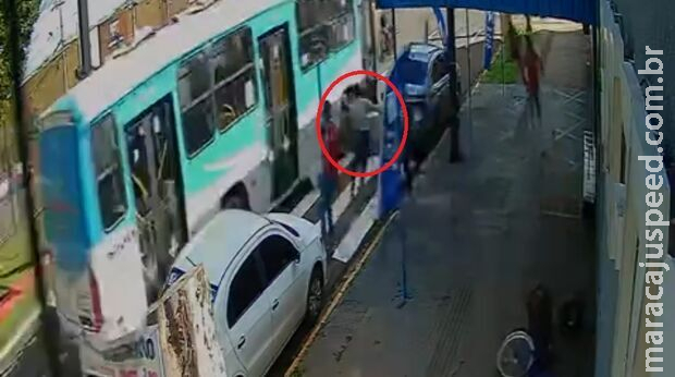 Criança atropelada por ônibus será ouvida assim que deixar hospital em Campo Grande Criança atropelada por ônibus será ouvida assim que deixar hospital em Campo Grande