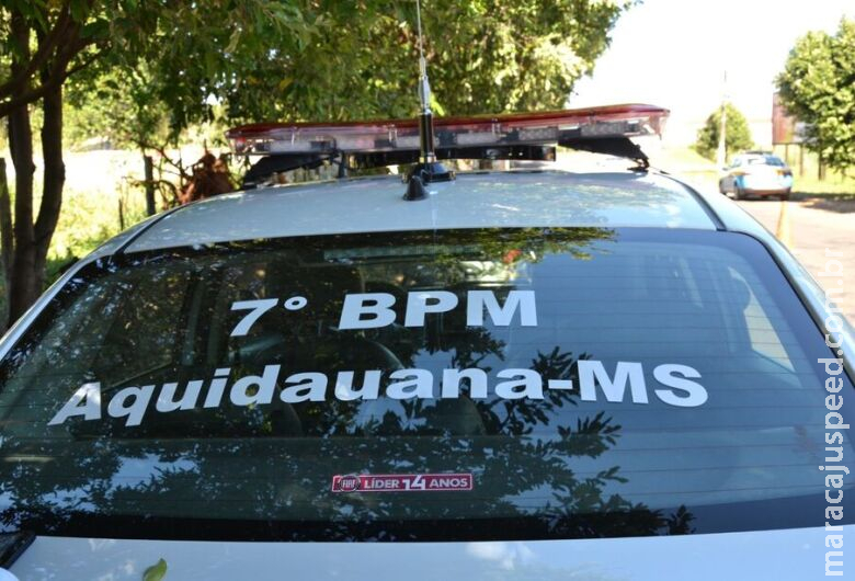 Homem é levado para a delegacia após ameaçar irmã e cunhado com faca