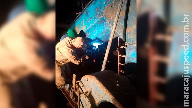 Homem prende a mão em máquina de moer carne em Corumbá Homem prende a mão em máquina de moer carne em Corumbá