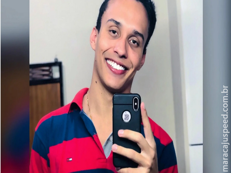 Jovem morre ao bater moto na traseira de carreta estacionada na BR-262
