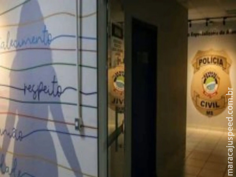 Jovem procura delegacia após ex publicar vídeos íntimos em site pornográfico e ameaçar matá-la