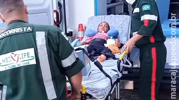 Menino picado por escorpião volta a ser internado no DF um mês após alta