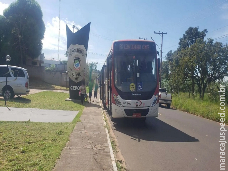 Motorista é ameaçado por estudantes e leva ônibus até delegacia em Campo Grande