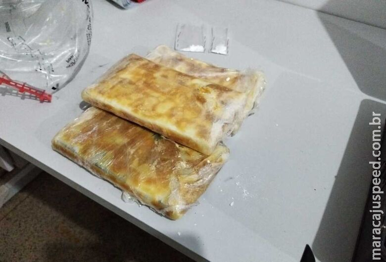 Mulher flagrada com cocaína em ônibus tem prisão preventiva decretada