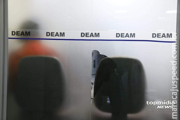 Mulher que agrediu ex alega que foi cobrar pensão e foi vítima de violência doméstica