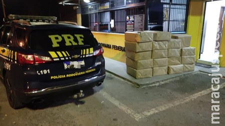 Pai e filho são presos pela PRF com 1,3 mil celulares e tablets