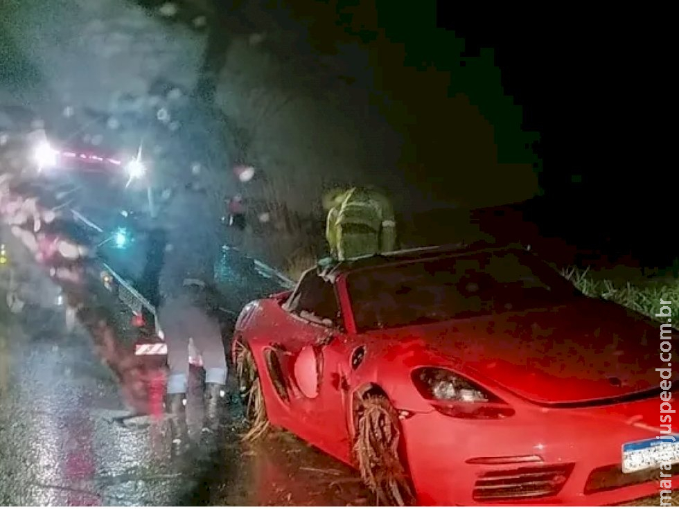 Porsche com placas de MS, avaliado em mais de R$ 500 mil, é encontrado abandonado em rodovia de SP