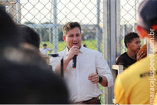 Prefeito é denunciado por beneficiar a própria empresa e morador exige afastamento no MS Prefeito é denunciado por beneficiar a própria empresa e morador exige afastamento no MS