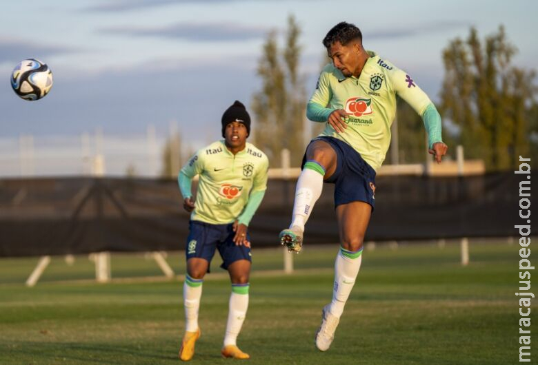 Seleção acerta últimos detalhes antes de estreia no Mundial Seleção acerta últimos detalhes antes de estreia no Mundial