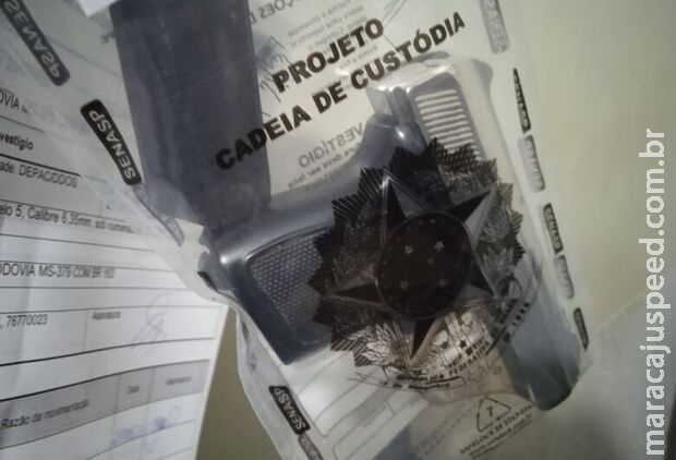 Adolescente é apreendida com pistola e maconha em ônibus de Dourados Adolescente é apreendida com pistola e maconha em ônibus de Dourados